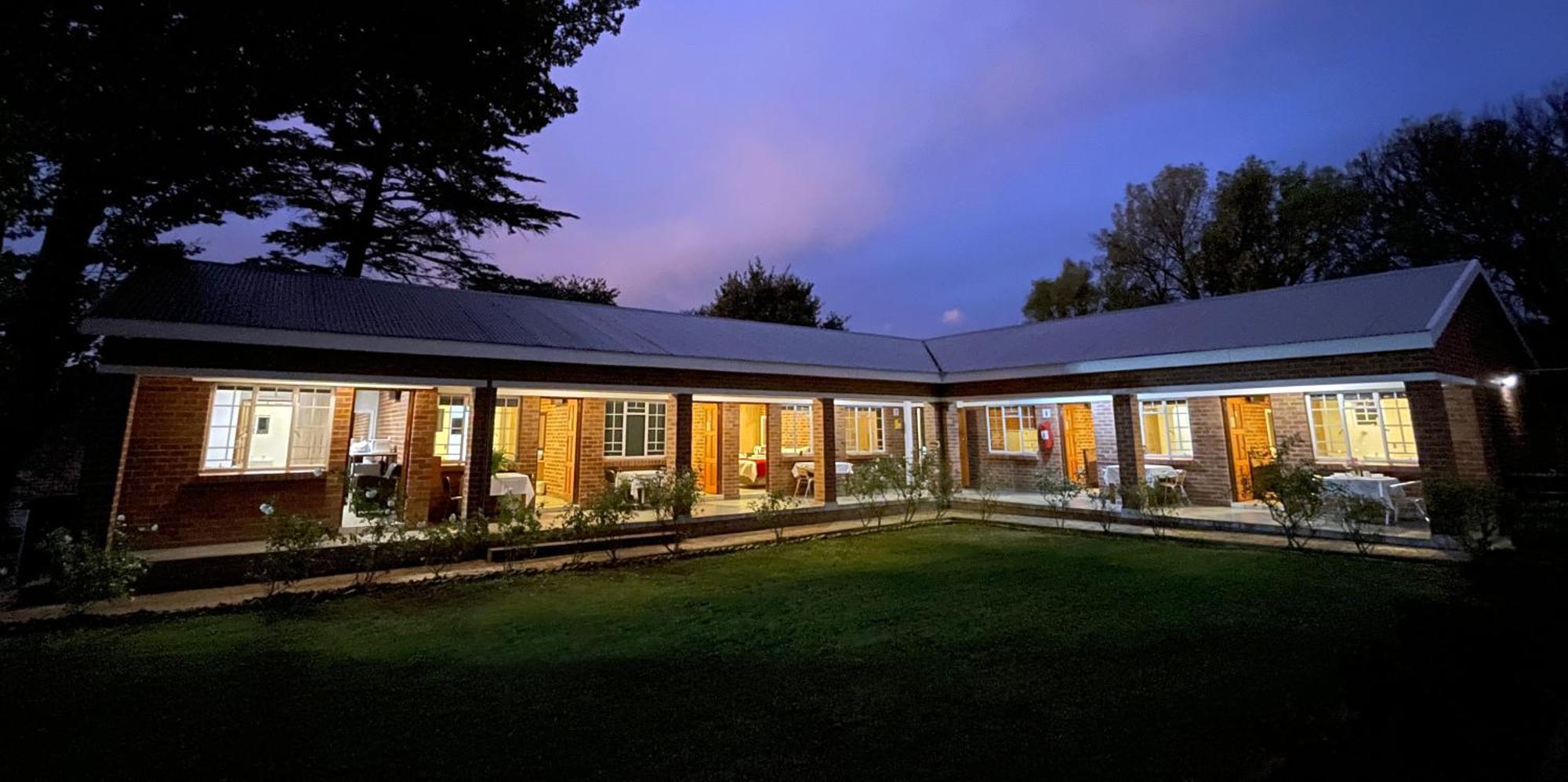Village Lodge Harrismith Exterior foto