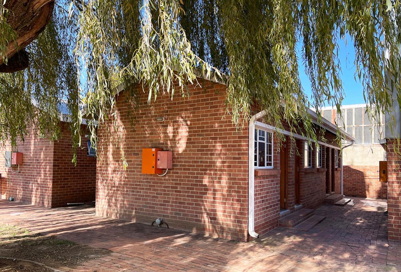Village Lodge Harrismith Exterior foto