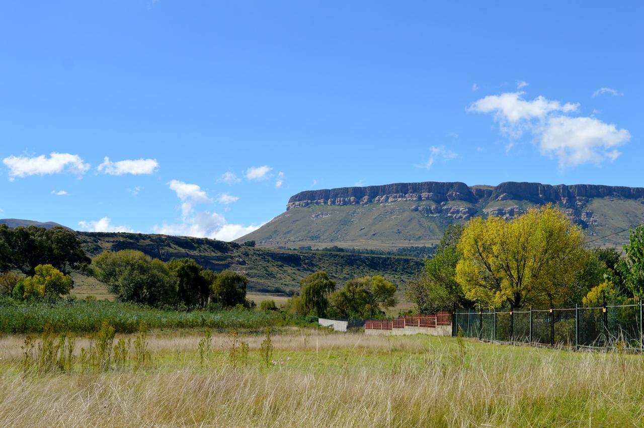 Village Lodge Harrismith Exterior foto